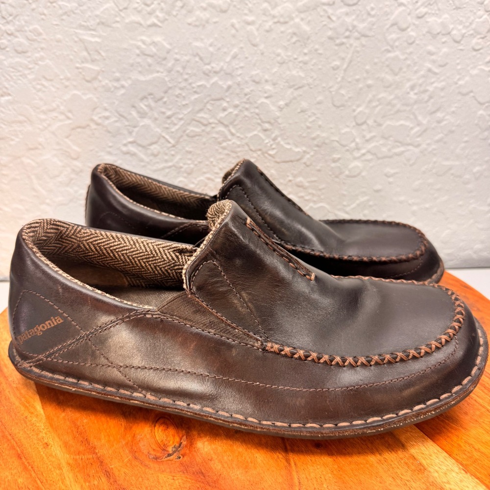 Patagonia Pau Velvet Brown Leather Loafers Mens Size 8 Whipstitch Moc Slip On